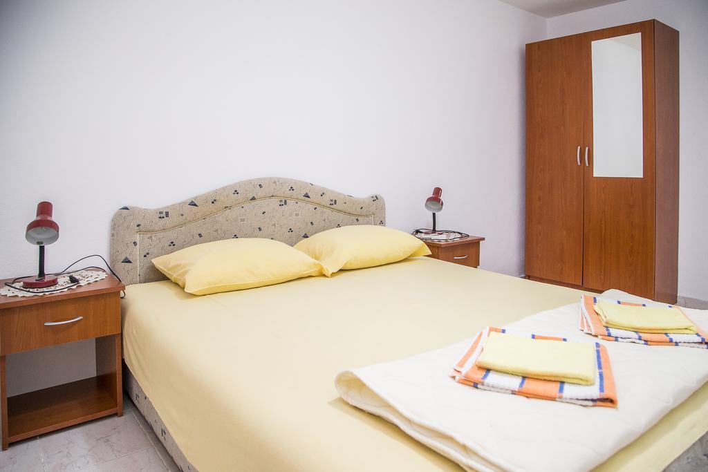 Apartmani Ksenija Petrovac 외부 사진