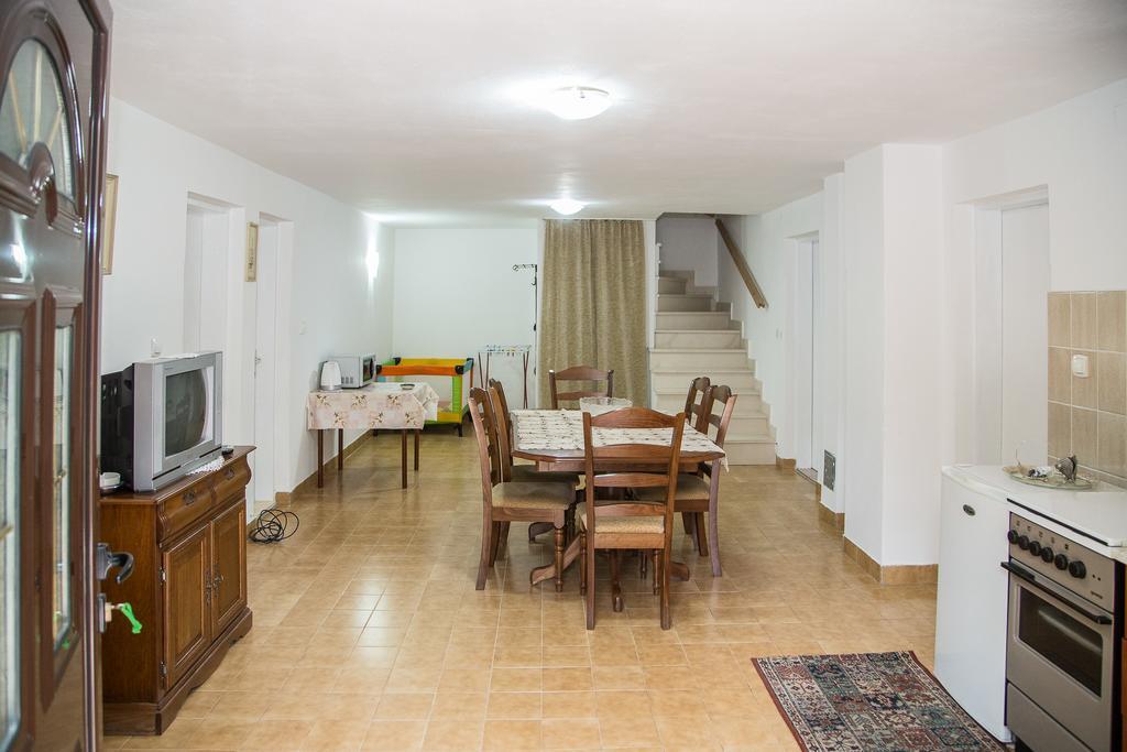 Apartmani Ksenija Petrovac 외부 사진