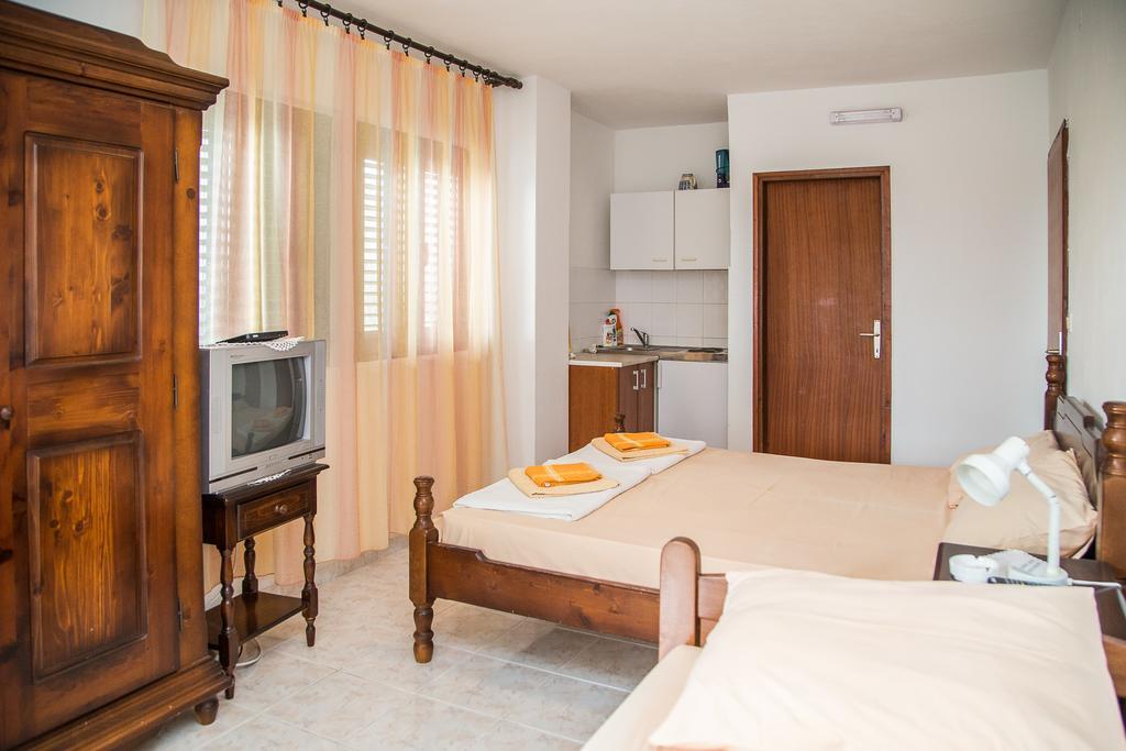 Apartmani Ksenija Petrovac 외부 사진