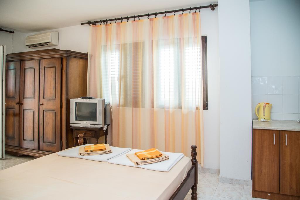 Apartmani Ksenija Petrovac 외부 사진