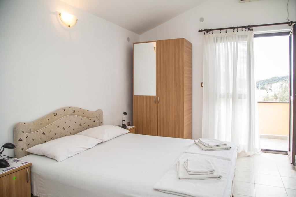Apartmani Ksenija Petrovac 외부 사진
